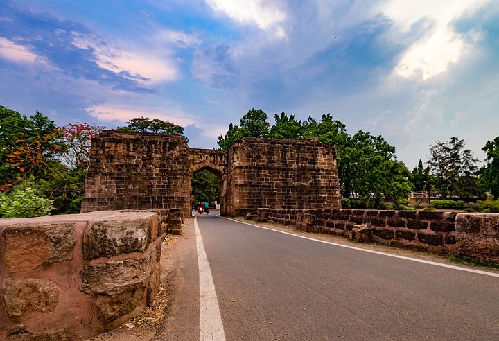 Barabati Fort's illustrious past - Samachar Just Click Places to visit in Cuttack