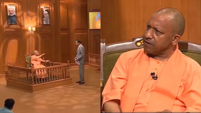 Yogi Adityanath with RAJAT SHARMA in app ki adalat