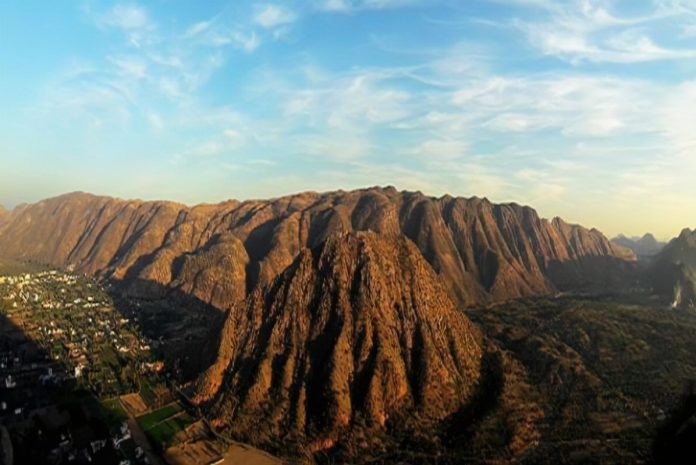 Aravalli range destruction
